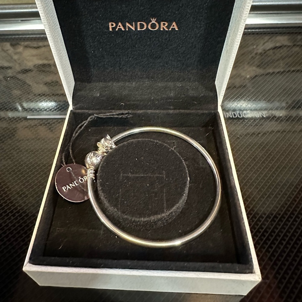 Bangle bracelet